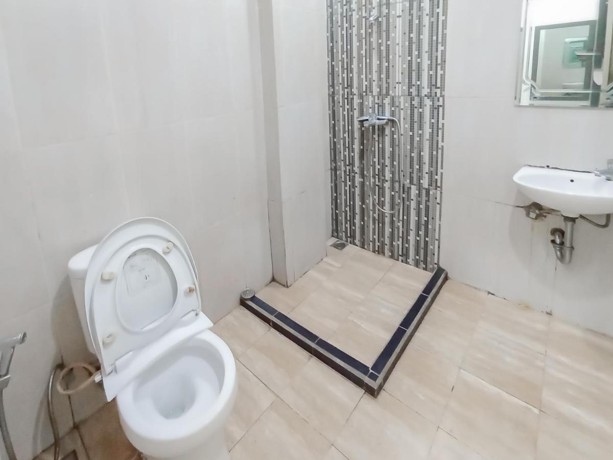 Reddoorz Syariah Near Q-Mall Banjarbaru Martapura  Kültér fotó
